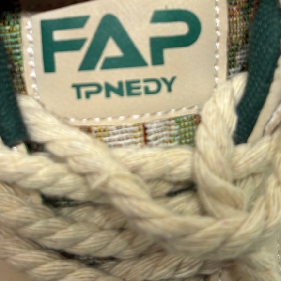 Men's Fashion Secret Forest Painting Knit Design Sneakers size EU 41 US 8/8.5 - Picture 8 of 9